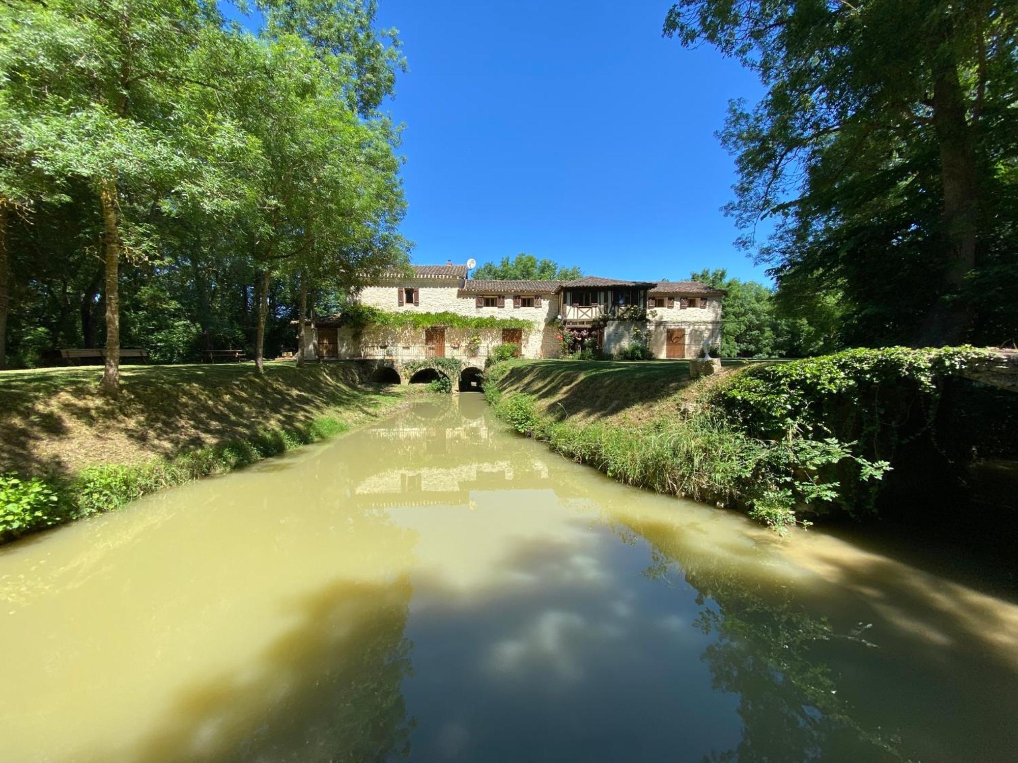 Gite Le Moulin Samsara Homps  Exterior photo